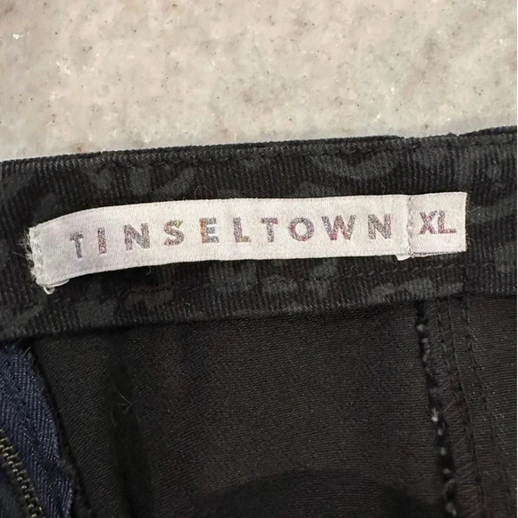 Tinseltown Juniors Black Leopard Print Denim Jean Mini Skirt Size X-Large - Picture 7 of 10